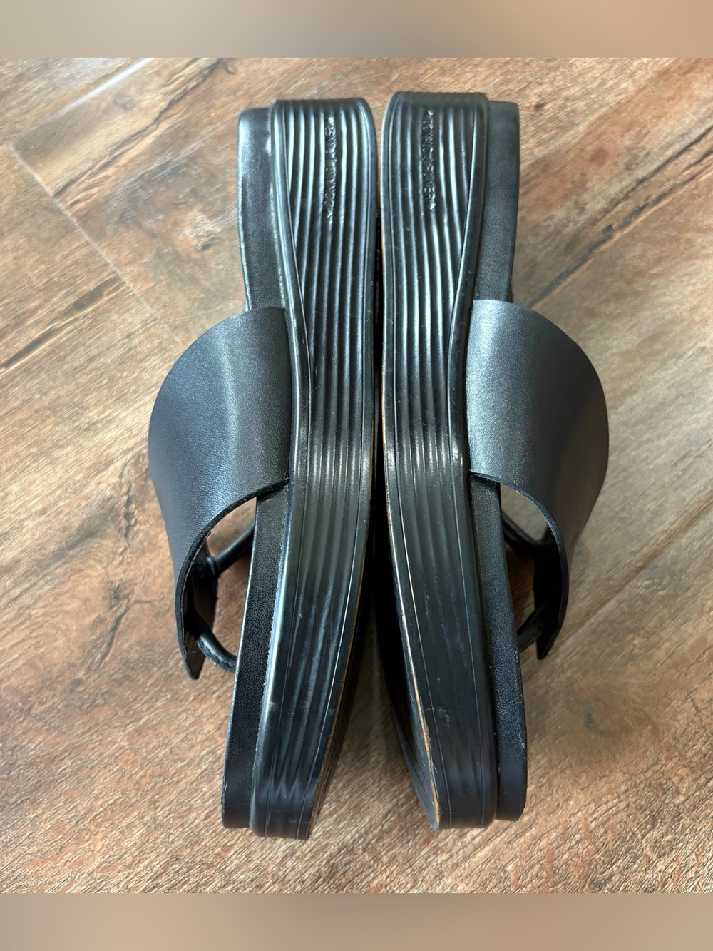 Donald J Pliner Fifi Women 9.5 M Black Leather Platform Toe Loop Sandals - Picture 6 of 9